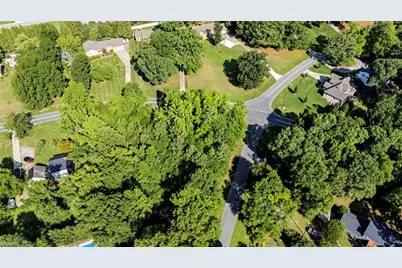 5303 Forest Oaks Drive, Greensboro, NC 27406 - Photo 11