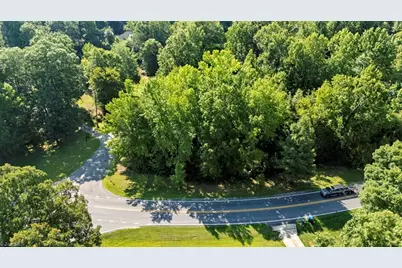 5303 Forest Oaks Drive, Greensboro, NC 27406 - Photo 5