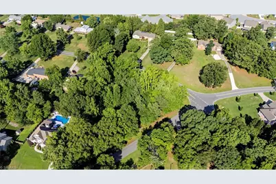 5303 Forest Oaks Drive, Greensboro, NC 27406 - Photo 7