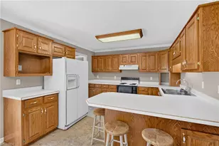 5963 Southrock St, Seagrove, NC 27341 - Photo 9