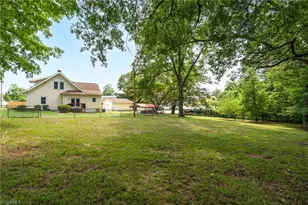 258 Lakeside Ave, Burlington, NC 27217 - Photo 41
