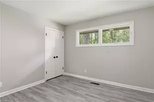 1207 Cliffwood Dr, Greensboro, NC 27406 - Photo 13