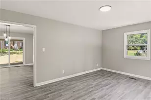 1207 Cliffwood Dr, Greensboro, NC 27406 - Photo 3