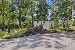1207 Cliffwood Dr, Greensboro, NC 27406 - Photo 21
