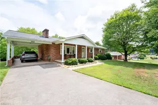 740 Sommerdale Ct, Rural Hall, NC 27045 - Photo 3