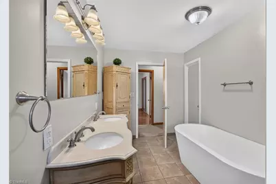 4010 Kernersville Road, Winston-Salem, NC 27107 - Photo 23