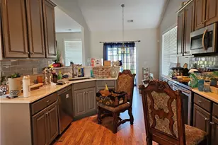 407 Timbercreek Dr, McLeansville, NC 27301 - Photo 3