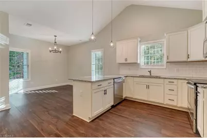 2222 St James Drive, Reidsville, NC 27320 - Photo 9