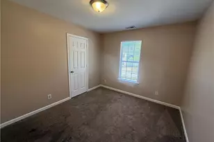 3608 Sherbourne Ln, Greensboro, NC 27405 - Photo 11
