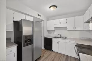 4219 Edith Ln, Greensboro, NC 27409 - Photo 15