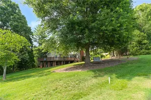 175 Sandtrap Ln, Pilot Mountain, NC 27041 - Photo 3