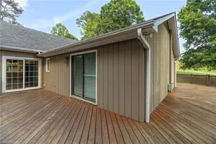 175 Sandtrap Ln, Pilot Mountain, NC 27041 - Photo 33
