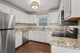 1052 Stamford Club Dr, Rural Hall, NC 27045 - Photo 5