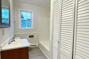3615 Irwin St, Greensboro, NC 27405 - Photo 9