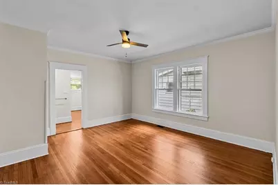 213 Westover Terrace, Greensboro, NC 27403 - Photo 23