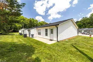 2554 Ambassador Ct, High Point, NC 27265 - Photo 25