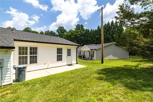 2554 Ambassador Ct, High Point, NC 27265 - Photo 27