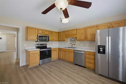 2554 Ambassador Court, High Point, NC 27265 - Photo 9