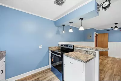 305 Meadowbrook Drive, Burlington, NC 27215 - Photo 5