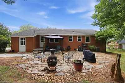 305 Meadowbrook Drive, Burlington, NC 27215 - Photo 23