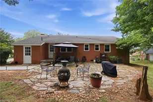 305 Meadowbrook Dr, Burlington, NC 27215 - Photo 23