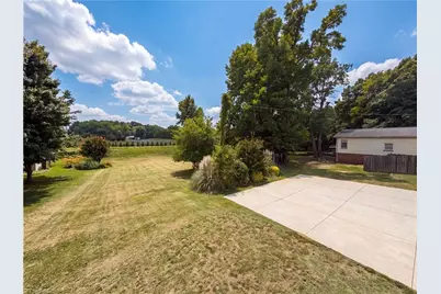 1131 Manorwood Drive, Kernersville, NC 27284 - Photo 17