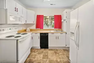 208 Carson Rd, Pilot Mountain, NC 27041 - Photo 9