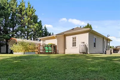 208 Carson Road, Pilot Mountain, NC 27041 - Photo 27