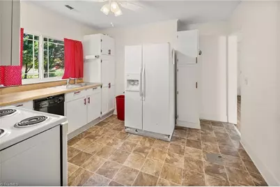 208 Carson Road, Pilot Mountain, NC 27041 - Photo 13
