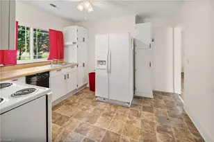208 Carson Rd, Pilot Mountain, NC 27041 - Photo 13