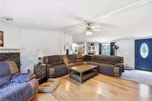 180 B Austin Dr, Eden, NC 27288 - Photo 9