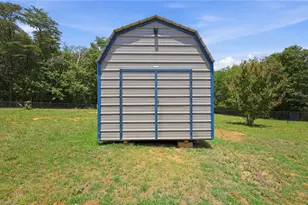 180 B Austin Dr, Eden, NC 27288 - Photo 17