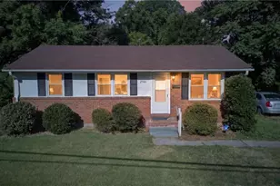 2546 Rosemary Dr, Winston-Salem, NC 27105 - Photo 3