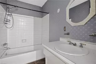 3311 Regents Park Ln, Greensboro, NC 27455 - Photo 23