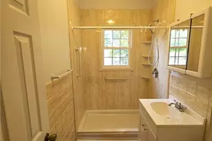 642 Church St, Eden, NC 27288 - Photo 11