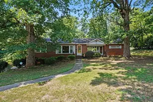 807 E Salisbury St, Asheboro, NC 27203 - Photo 5