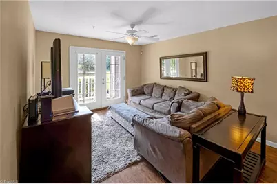 7102 W Friendly Avenue #108, Greensboro, NC 27410 - Photo 3