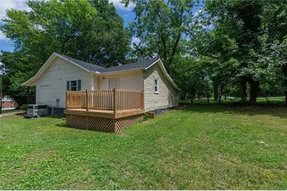 304 Phillips Street, Thomasville, NC 27360 - Photo 25