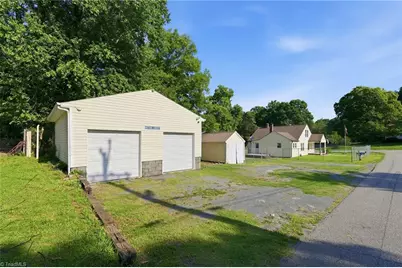 401 Sunset Drive, Randleman, NC 27317 - Photo 5