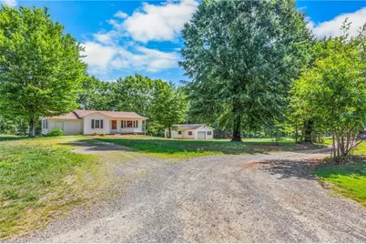 2832 Sizemore Road, Yadkinville, NC 27055 - Photo 3
