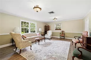 1025 Oaklawn Ave, Winston-Salem, NC 27104 - Photo 9