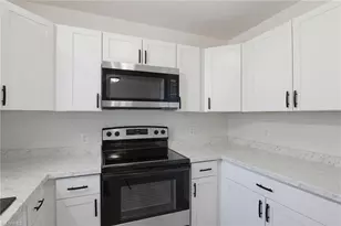 1615 Upland Dr, Greensboro, NC 27405 - Photo 13