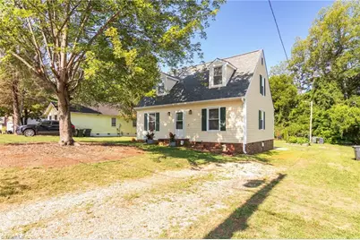 1615 Upland Drive, Greensboro, NC 27405 - Photo 3