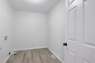 1615 Upland Dr, Greensboro, NC 27405 - Photo 17