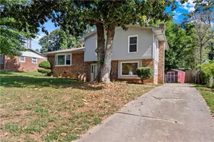103 Flintfield Dr, Winston-Salem, NC 27103 - Photo 3