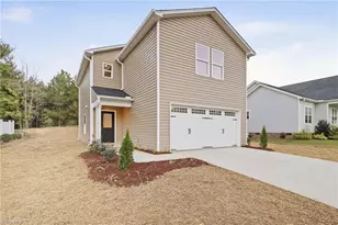 332 Poppy Ct, Eden, NC 27288 - Photo 1