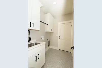 387 Vernon Road, Reidsville, NC 27320 - Photo 23