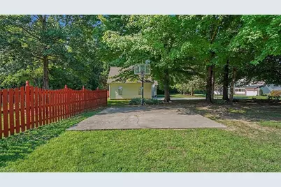 2115 Forest Edge Drive, Greensboro, NC 27406 - Photo 37