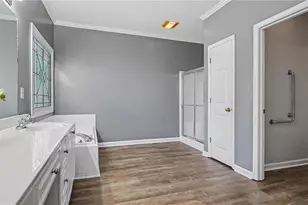 2115 Forest Edge Dr, Greensboro, NC 27406 - Photo 25
