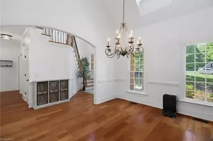 7132 Pleasant Oaks Rd, Greensboro, NC 27410 - Photo 7